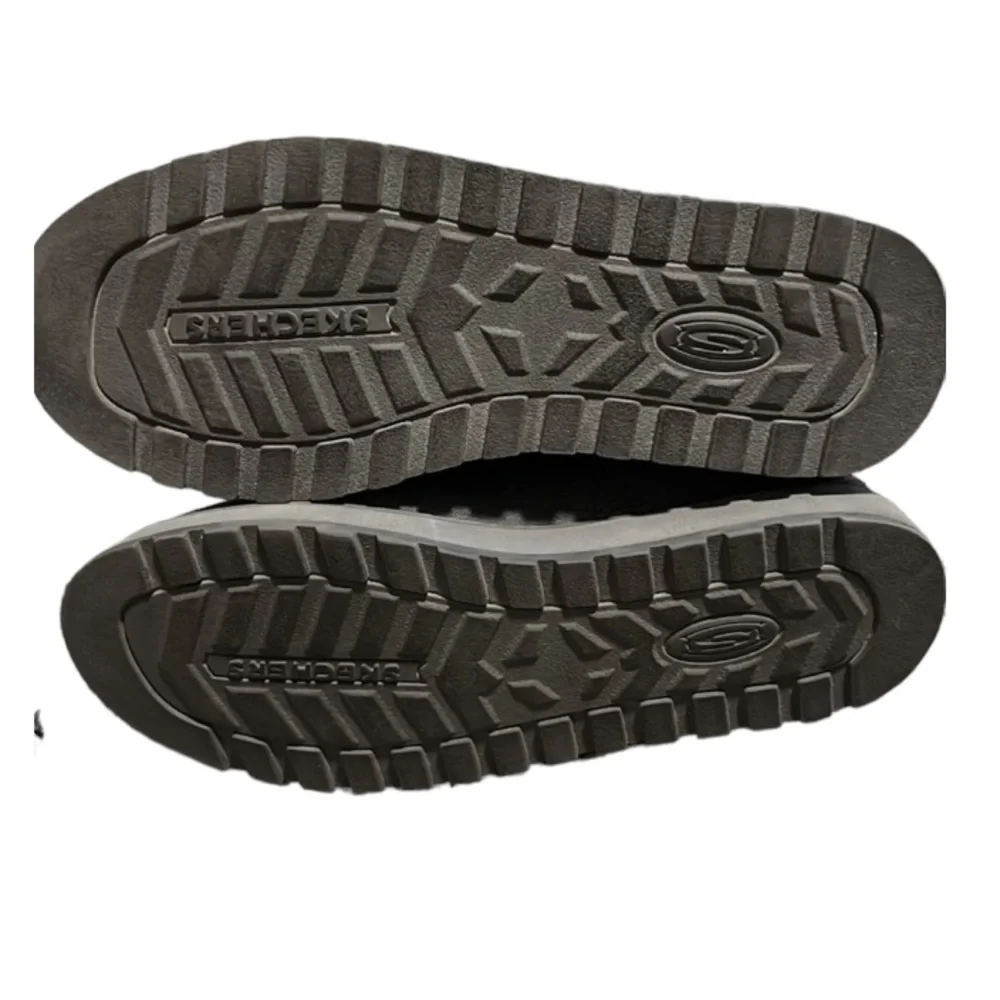 Sketchers sweater boots